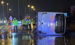 Afyonkarahisar’da yolcu midibüsü devrildi! Onlarca yaralı