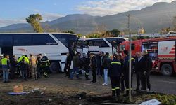 Hatay’da işçi servisleri çarpıştı! Çok sayıda yaralı