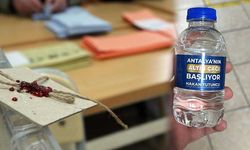 Antalya'da sandık görevlilerine dağıtılan kumanyada AKP propagandası