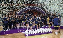 Fenerbahçe Alagöz Holding Avrupa'dan 3 gün sonra Türkiye şampiyonluğuna uzandı