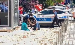 Avcılar'da otomobil yayaların arasına daldı: 5 yaralı