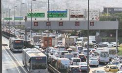 Haliç Köprüsü'nde asfalt çalışması! Trafik Bahçelievler'e kadar uzandı