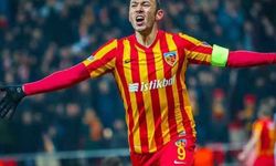 Umut Bulut futbola veda etti