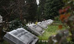 Mezar taşlarında 'karekod' dönemi! Ölen kişinin anılarına şahitlik edebileceksiniz