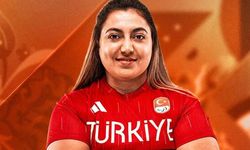 Paris'te milli sporcu Sibel Çam'dan bronz madalya