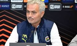 Mourinho “ Fenerbahçe’ye geldiğinize pişman mısınız” sorusunu soranı pişman etti