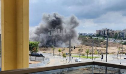 Savaşın birinci yılında Hamas'tan İsrail'e roket!