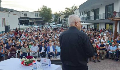 Merdan Yanardağ Altınoluk'ta okurlarıyla buluştu! İzdiham oldu