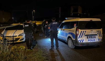 Sokakta tartıştığı 3 kişi gözünü kırpmadan vurdu