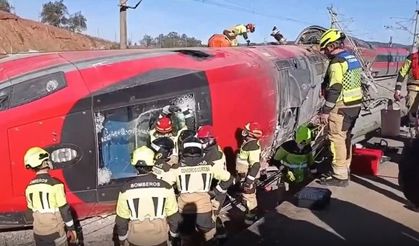 İspanya'daki tren kazasında hayatını kaybedenlerin sayısı 40'a yükseldi