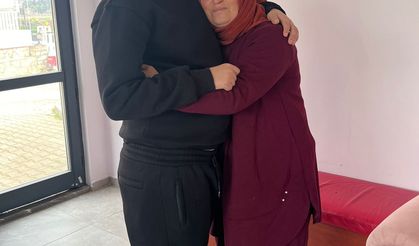 Bakanlığın devreye girdiği otizmli Muhammet, yeni merkezde ailesi ile buluştu