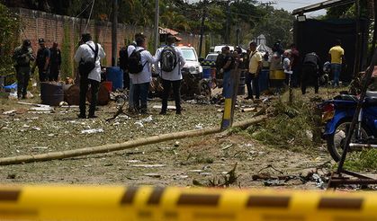 Kolombiya'da bombalı saldırı: 7 ölü 20 yaralı