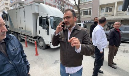 Avcılar'da hatalı park edip trafiği kilitledi; sürücüler tepki gösterdi