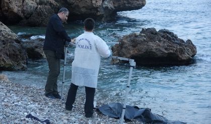 Denize girdi, saatler sonra cansız bedeni bulundu