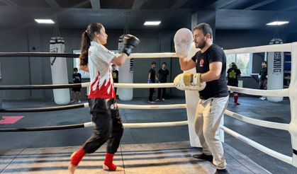 Milli muay thai sporcusu liseli Beyza'nın hedefi Avrupa ve dünya şampiyonluğu