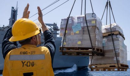 ABD Donanması Orta Doğu'daki gemilere ikmal yapıldığını açıkladı