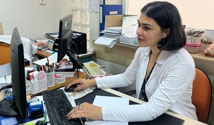 'Sıcak havada su kaybını önlemek için bir bardak kahvenin yanında bir bardak su içilmeli'