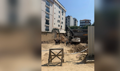 Çekmeköy’de inşaat kazısında hafriyat çöktü: 32 kişi tedbir amaçlı tahliye edildi