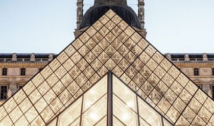 Louvre Müzesi eylemler nedeniyle ziyarete kapatıldı