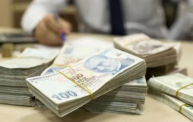 Bankaların mevduat faizi yarışı! 100 bin TL’nin aylık getirisi uçtu