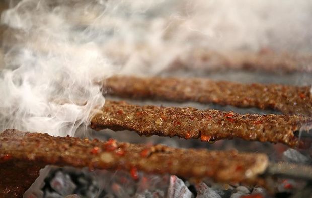 Kebap diye bakın ne yedirmişler! Görenler şoke oldu