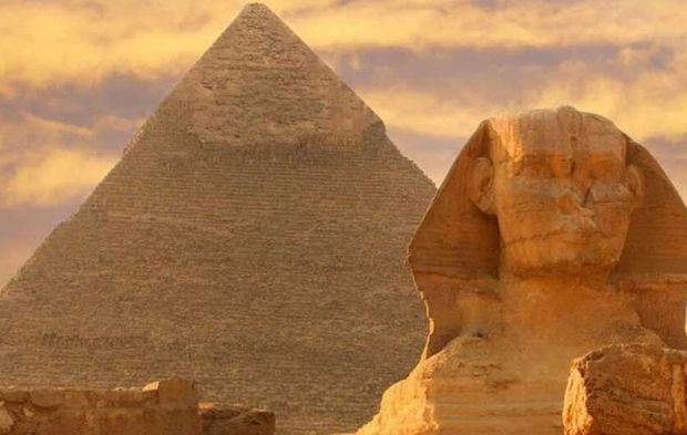 Giza Piramidi'nin daha önce girilememiş odasına girmeyi başardılar