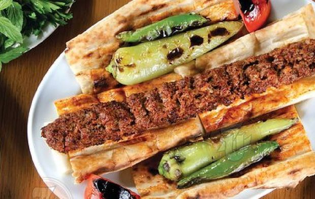 Bu kez lüks otelin restoranında çıktı! Kebap diye bakın ne  yedirmişler