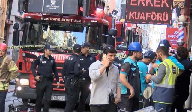 Kadıköy'de bir binada patlama: Deprem sandık