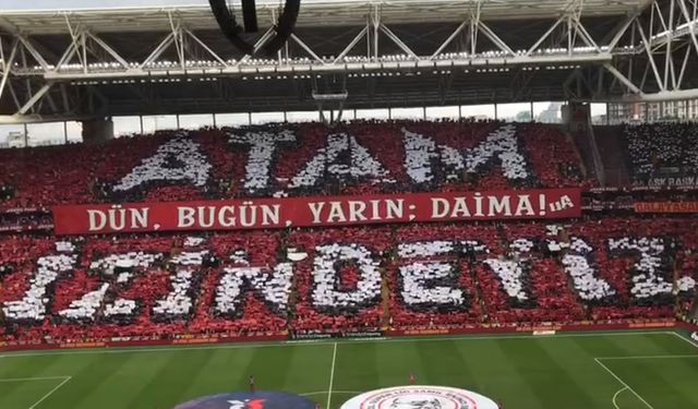 Galatasaray’dan tüyleri diken diken eden 10 Kasım koreografisi