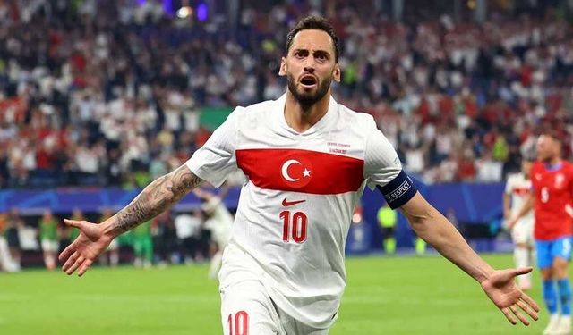 FIFA'nın enleri belli oldu! Milli yıldız Hakan Çalhanoğlu da adaylar arasında