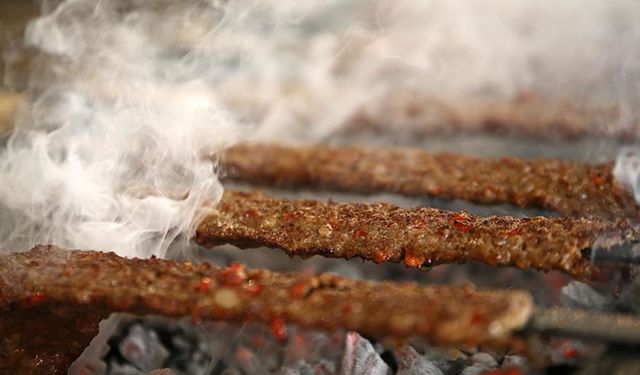 Kebap diye bakın ne yedirmişler! Görenler şoke oldu