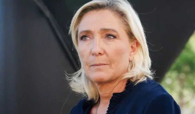 Fransa'da aşırı sağcı Le Pen'in hapsi istendi