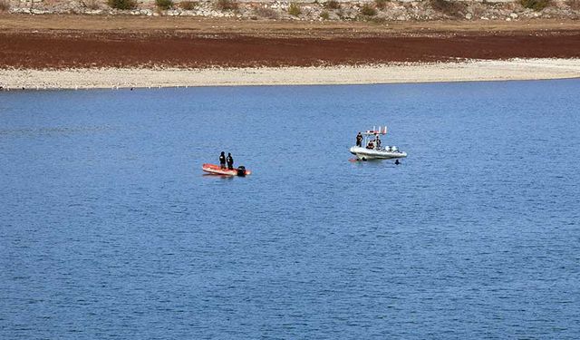 Deniz bisikletinden baraj gölüne düşen Medine kayboldu