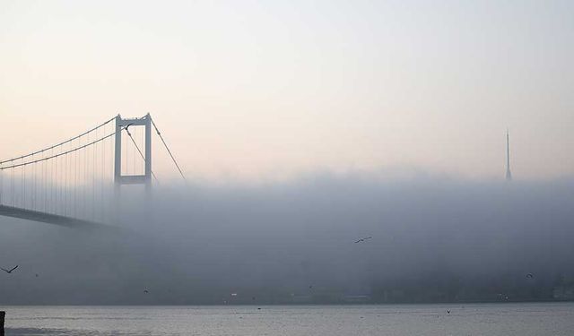 İstanbul Boğazı'nda gemi trafiği durdu