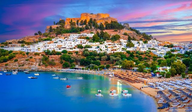 Yunanistan'a girişlerde yeni dönem! Pasaport yerine kontrol sistemi