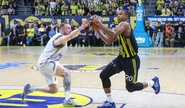 Sarı lacivertlilerden kötü gidişata son: Fenerbahçe Beko - Anadolu Efes: 84-76