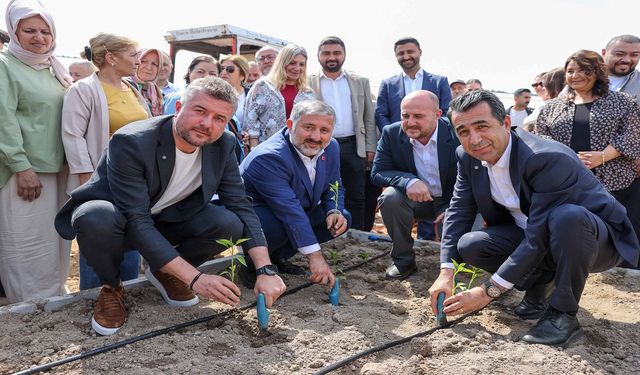 Buca’da bin umut fidesi toprakla buluştu