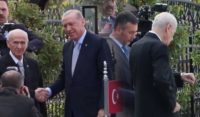 Erdoğan'dan Bahçeli'ye ziyaret! Başkentteki sürpriz zirve yarım saat sürdü