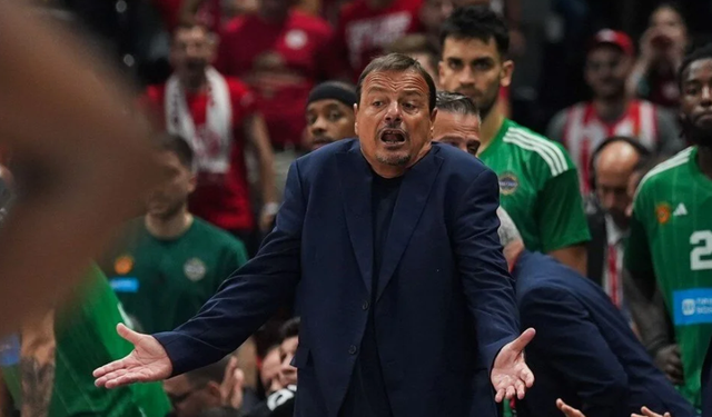 Yunanlar Fenerbahçe Beko yenilgisinin faturasını Ergin Ataman'a kesti