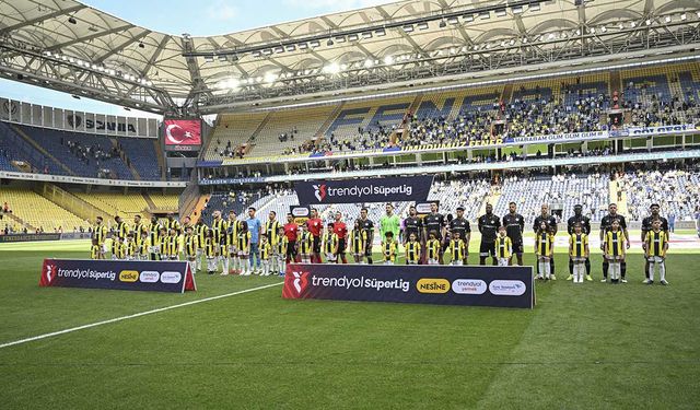 Fenerbahçe'de boş tribünler maçın önüne geçti
