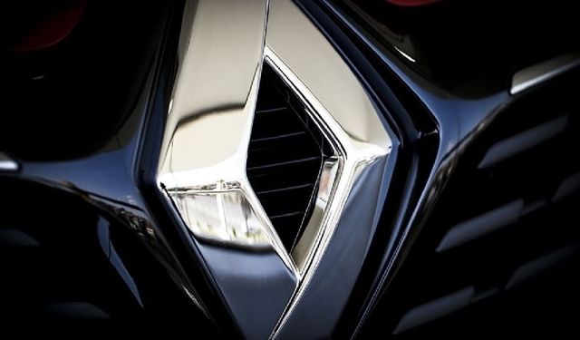 Emre Özpeynirci: Renault'dan ayrıldı Gucci'ye gidiyor