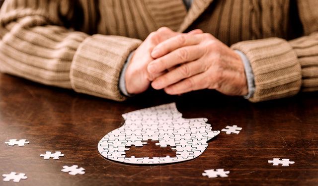 Alzheimer tedavisinde yeni ışık! İki kanser ilacı umut olabilir