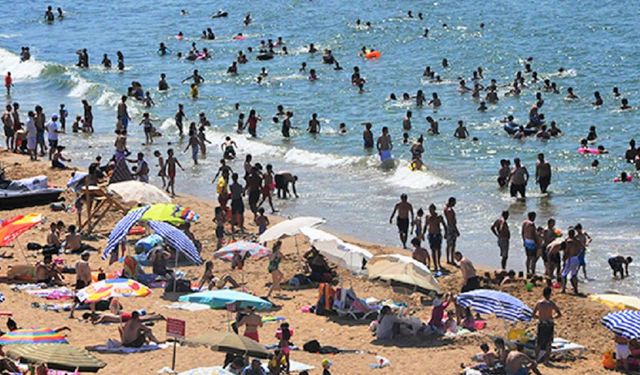 Bir ilçede daha denize girmek yasaklandı