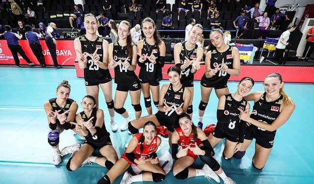 Genç voleybolcular çeyrek finalde!