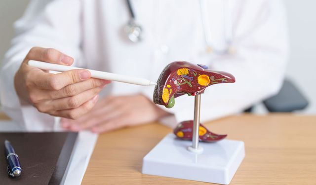 Sanıldığı kadar masum değil! 'Daha sağlıklı' diye içiliyor ama karaciğer hastalıklarını artırıyor