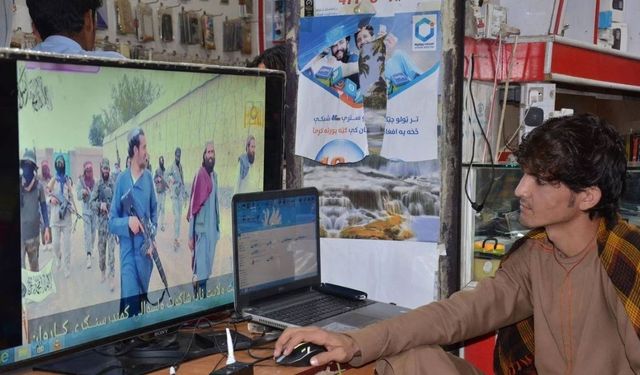 Taliban'dan çağ dışı karar! İnterneti yasakladılar
