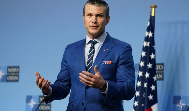 ABD Savunma Bakanı Hegseth'in uçağı acil iniş yaptı