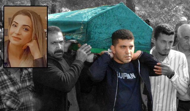 Babasının katlettiği annesinin tabutunu omzunda taşıdı