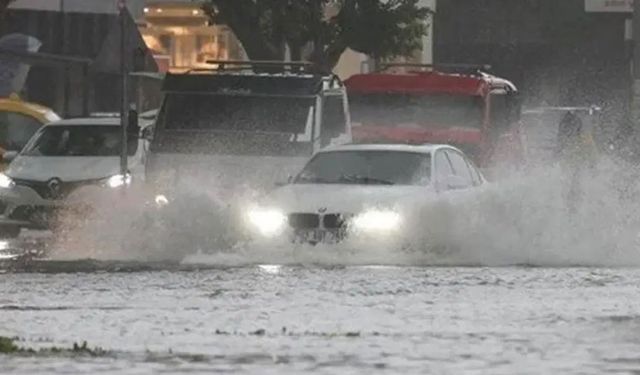 İstanbul Valiliği'nden iki ilçe için sel uyarısı