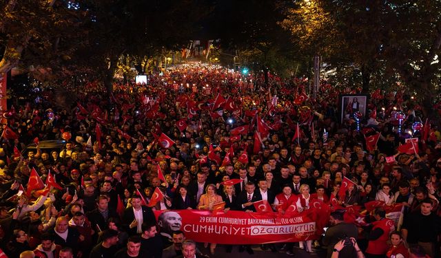 Kadıköy’de milyonlar Cumhuriyet için yürüdü